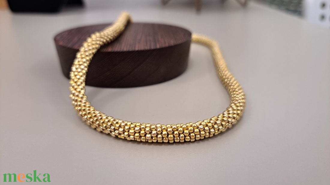 Horgolt arany színű lánc - ékszer - nyaklánc - medál nélküli nyaklánc - Meska.hu Horgolt arany színű lánc - ékszer - nyaklánc - medál nélküli nyaklánc - Meska.hu