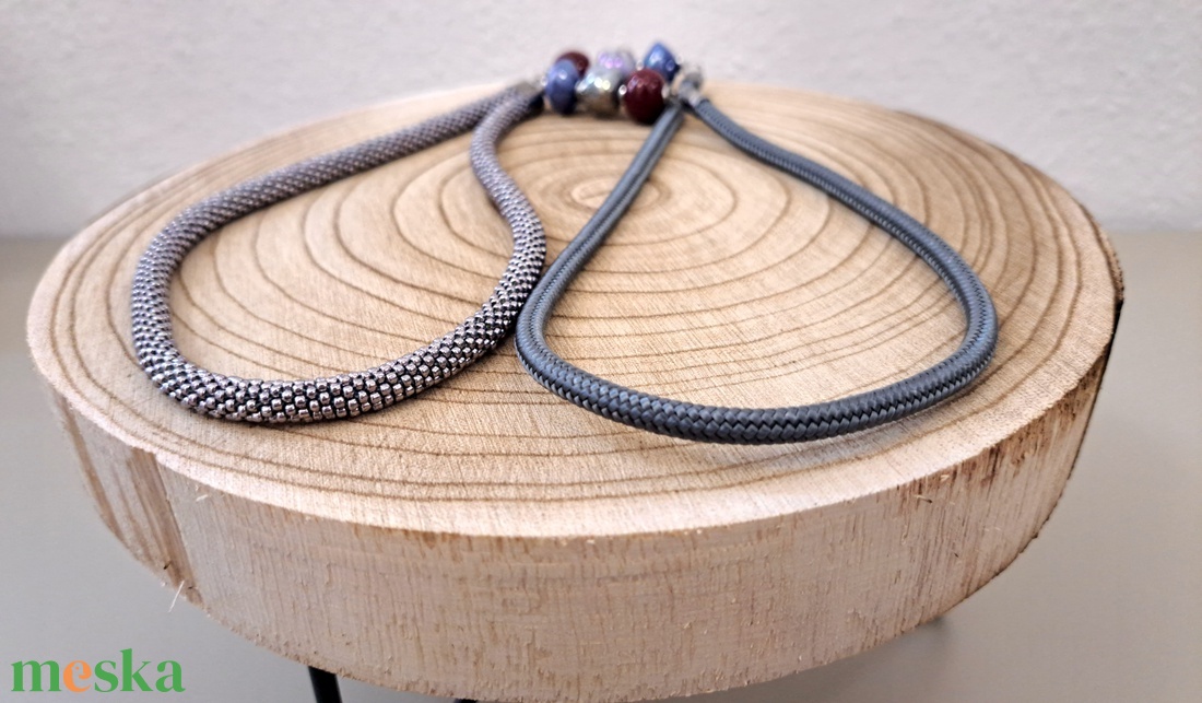 Hosszú horgolt lánc,halványlila - ékszer - nyaklánc - hosszú nyaklánc - Meska.hu