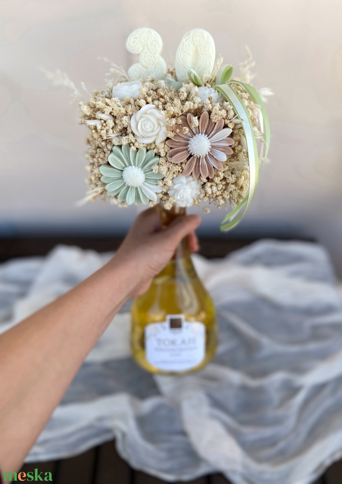 Dekorált palack/üveg dekoráció illatviasz gyertyával - kézműves ajándék bármilyen alkalomra - otthon & életmód - dekoráció - asztal és polc dekoráció - díszüveg - Meska.hu