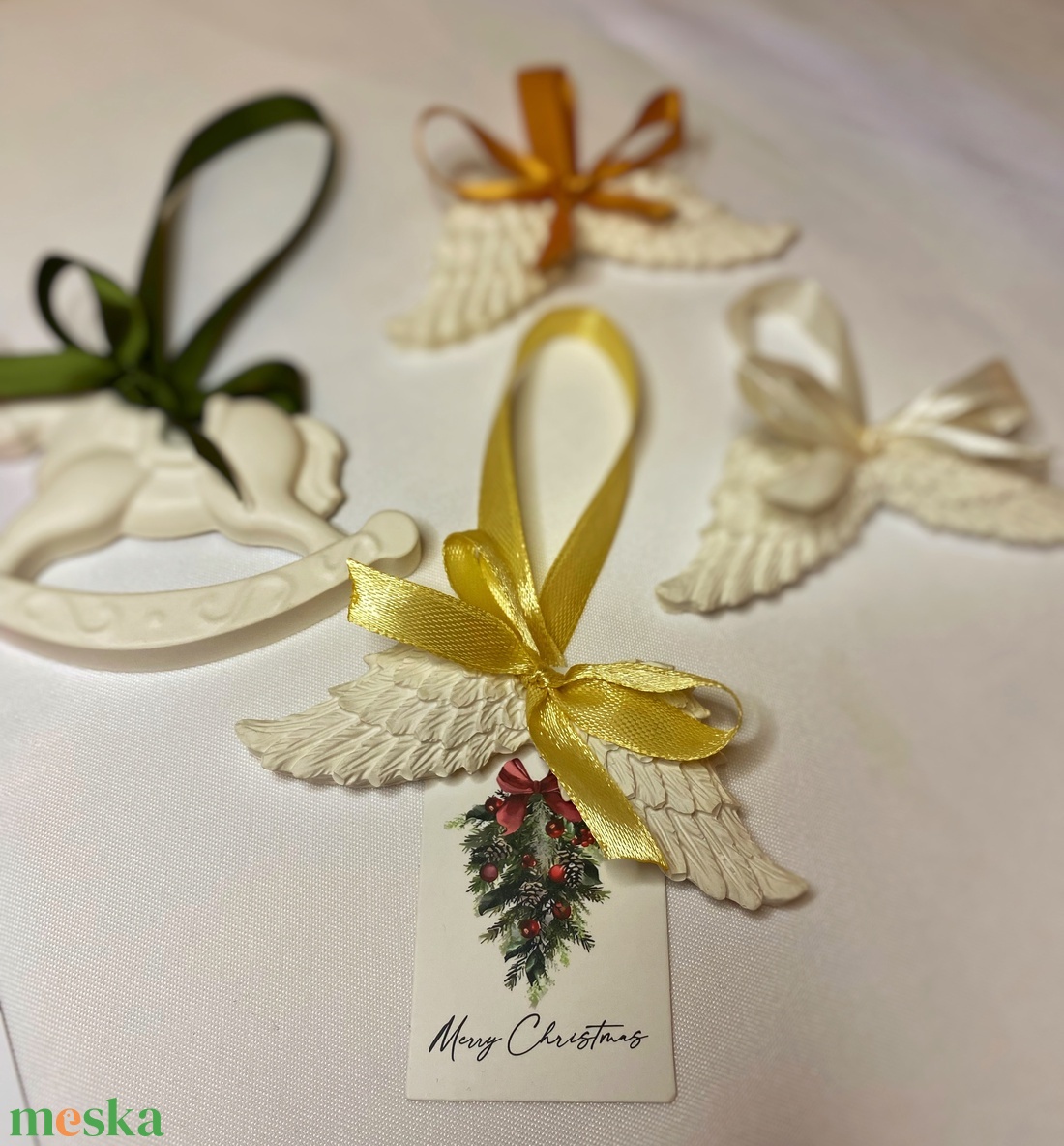 Karácsonyfa dísz, felakasztható angyalszárny üdvözlőkártyával - otthon & életmód - dekoráció - dísztárgy - Meska.hu