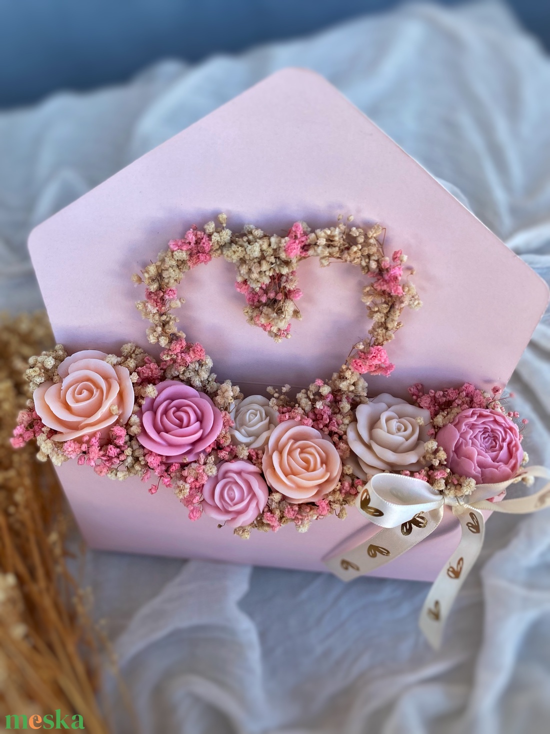 Illatviasz virágbox borítékdobozban (szójagyertyából) - Esküvőre, Anyák napjára és más alkalmakra egyaránt - otthon & életmód - gyertya, illat, aroma - gyertya - Meska.hu