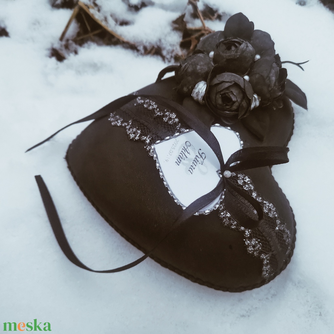 Black Rose esküvői gyűrűpárna - esküvő - kiegészítők - gyűrűtartó & gyűrűpárna - Meska.hu Black Rose esküvői gyűrűpárna - esküvő - kiegészítők - gyűrűtartó & gyűrűpárna - Meska.hu