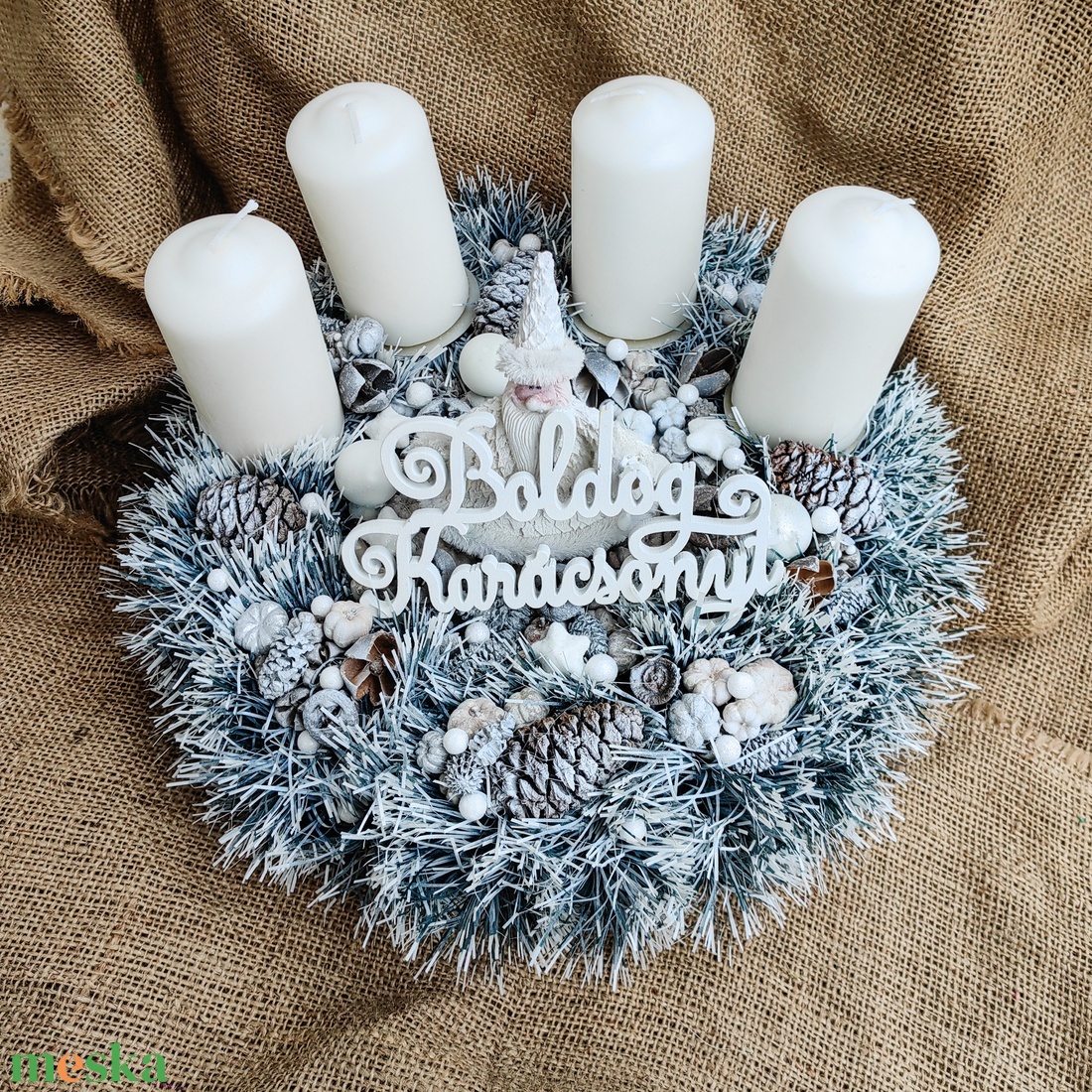 Fehér-ezüst adventi asztali dísz - esküvő - dekoráció - asztaldísz - Meska.hu Fehér-ezüst adventi asztali dísz - esküvő - dekoráció - asztaldísz - Meska.hu