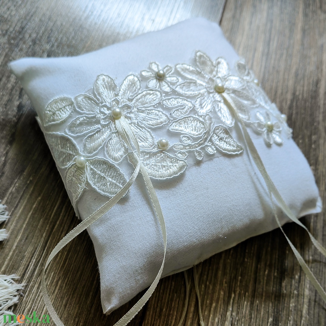 Champagne esküvői gyűrűpárna  - esküvő - kiegészítők - gyűrűtartó & gyűrűpárna - Meska.hu