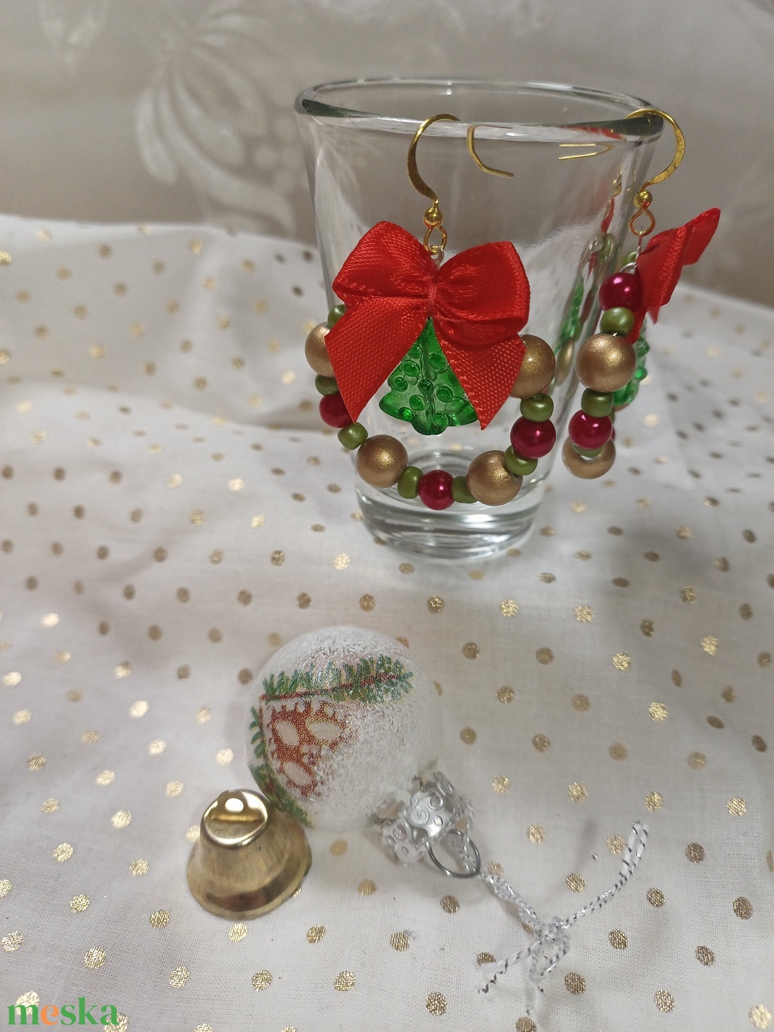 Adventi koszorú fülbevaló fenyőfával - ékszer - fülbevaló - lógós kerek fülbevaló - Meska.hu Adventi koszorú fülbevaló fenyőfával - ékszer - fülbevaló - lógós kerek fülbevaló - Meska.hu