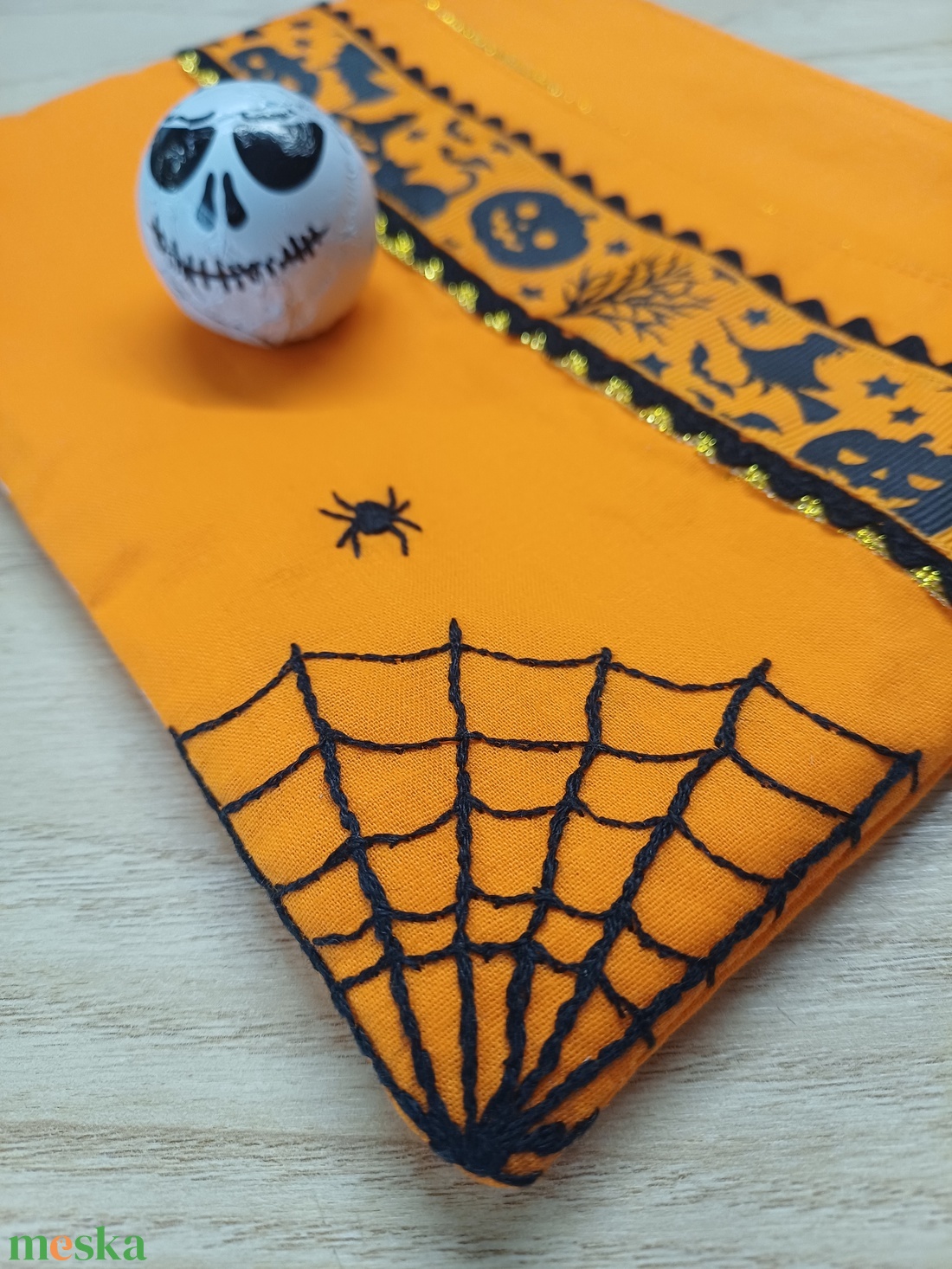 Pókos nesszeszer halloweeni hangulatban - táska & tok - neszesszer - Meska.hu Pókos nesszeszer halloweeni hangulatban - táska & tok - neszesszer - Meska.hu