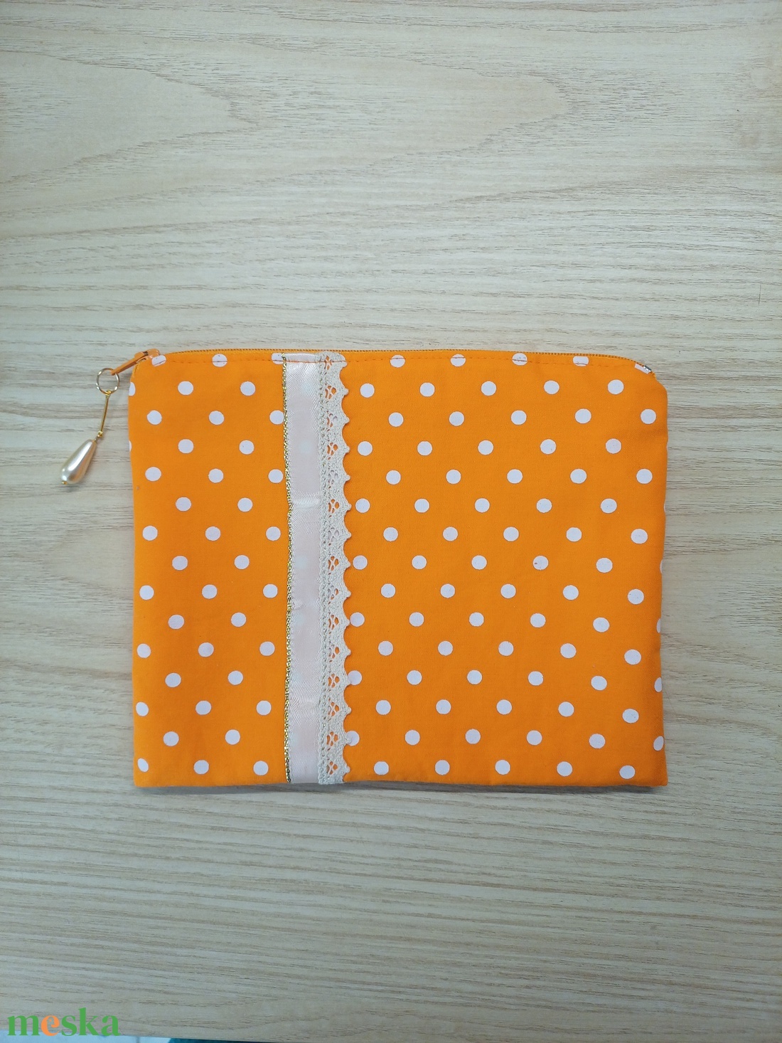 Narancssárga pöttyös nesszeszer  - táska & tok - neszesszer - Meska.hu
