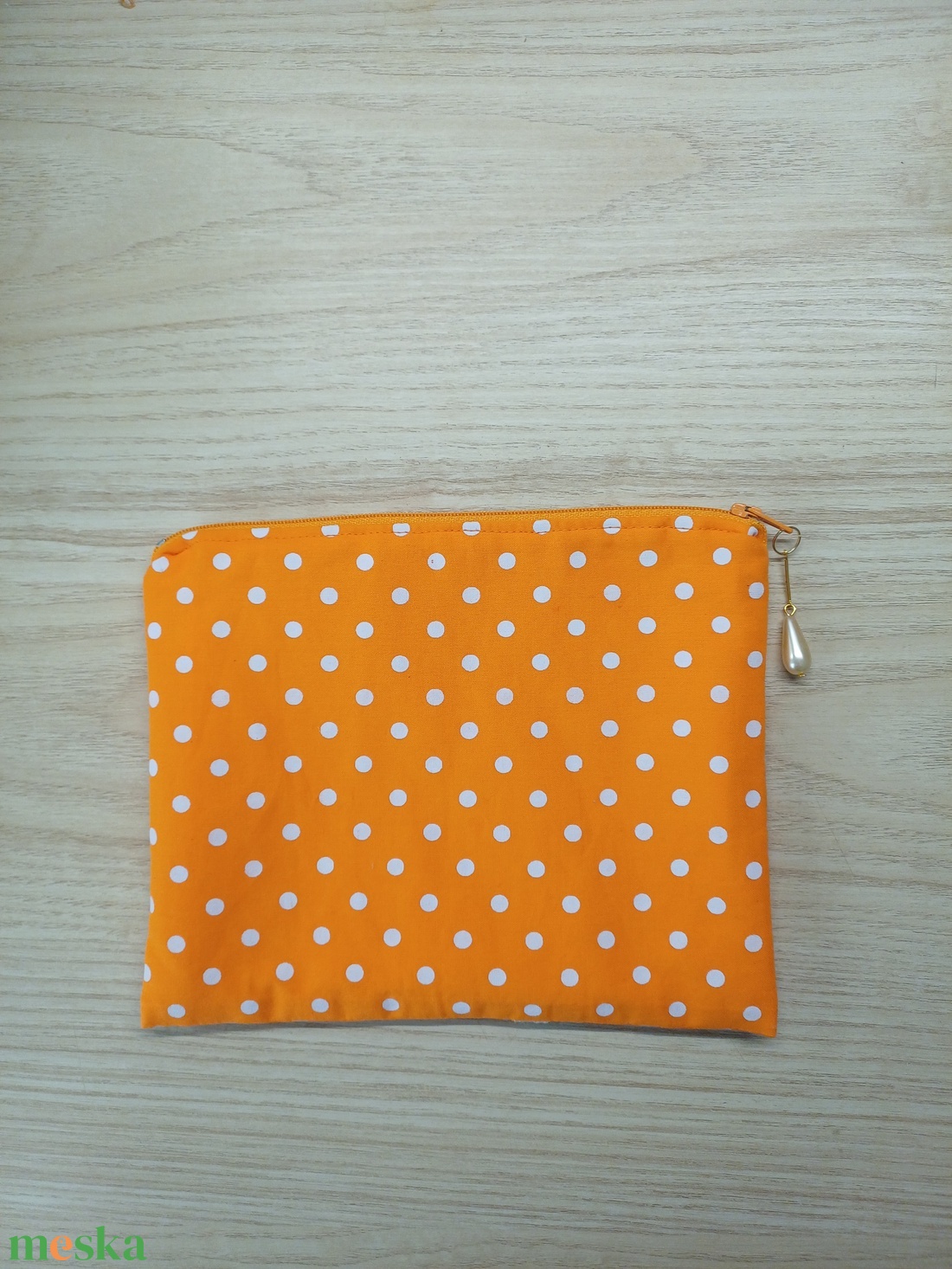 Narancssárga pöttyös nesszeszer  - táska & tok - neszesszer - Meska.hu