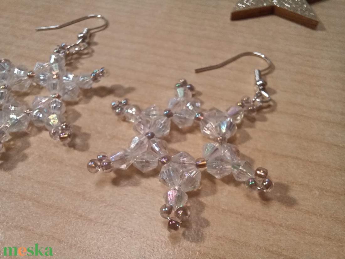 Csillogó hópehely fülbevaló  - ékszer - fülbevaló - lógó fülbevaló - Meska.hu