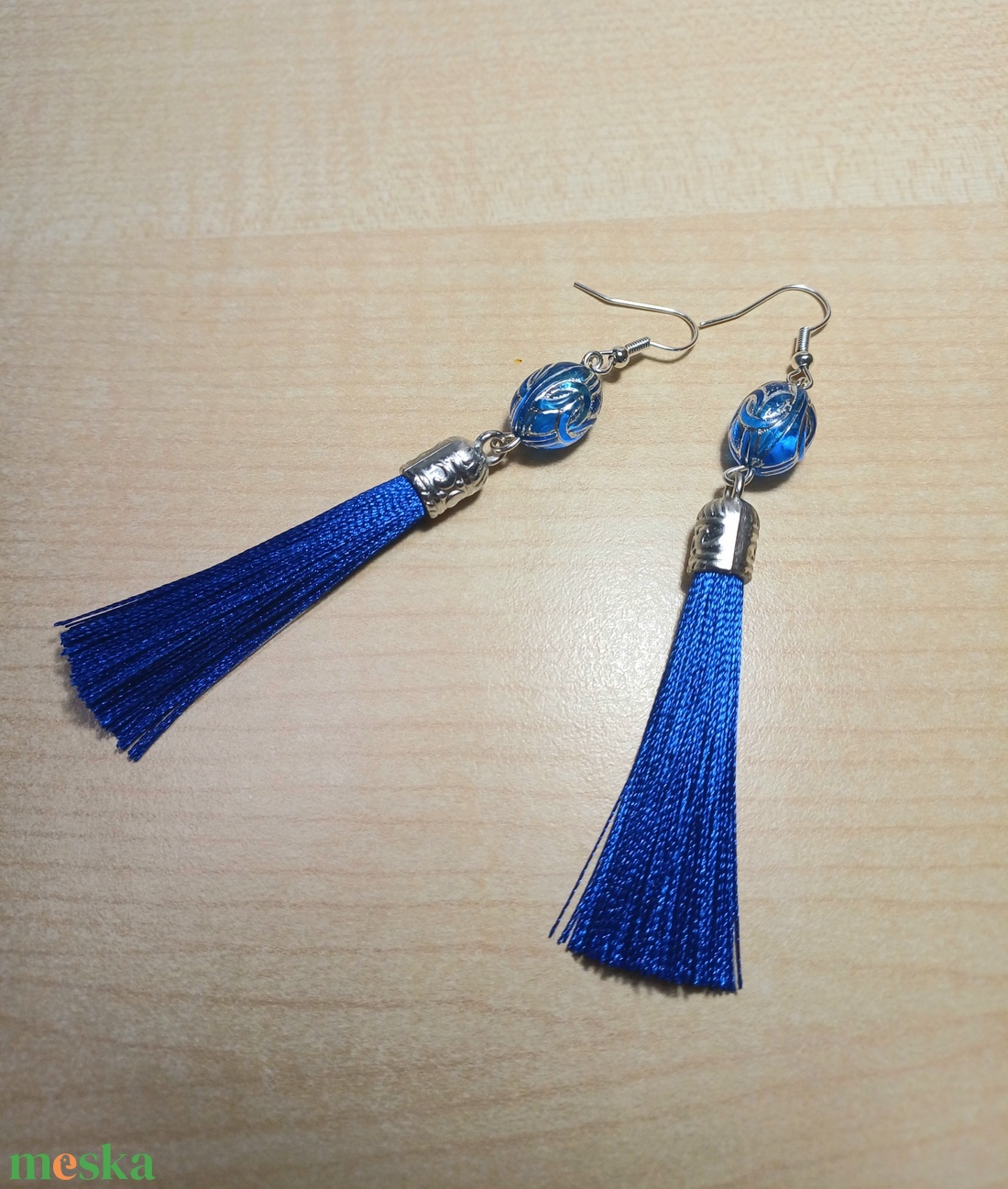 Sötétkék-ezüst bojtos fülbevaló - ékszer - fülbevaló - rojtos fülbevaló - Meska.hu