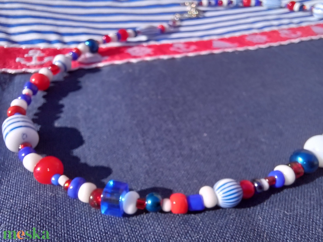 Tengerész mintás nyaklánc - ékszer - nyaklánc - gyöngyös nyaklánc - Meska.hu