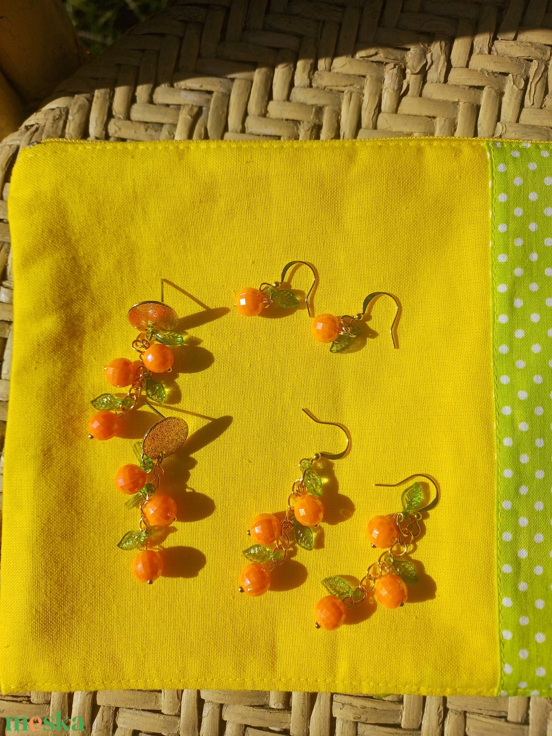 Kis narancs levéllel - fülbevaló  - ékszer - fülbevaló - lógó fülbevaló - Meska.hu