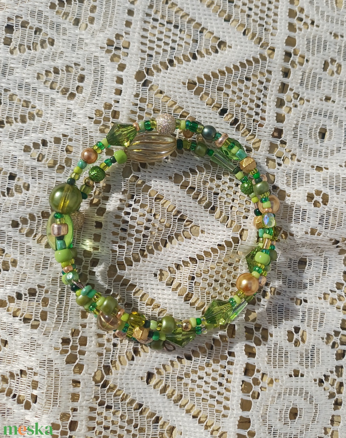 Zöld-arany memória karkötő  - ékszer - karkötő - memóriadrótos karkötő - Meska.hu
