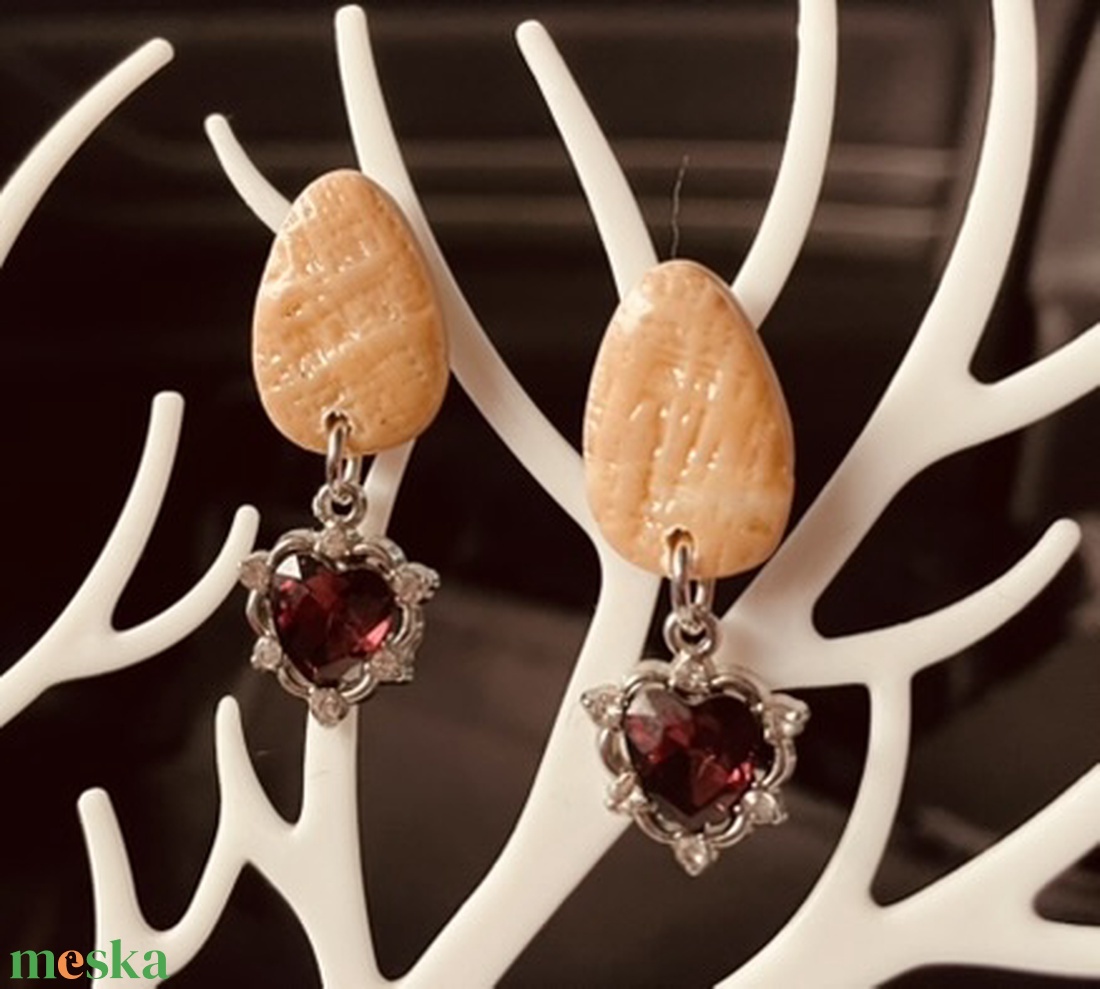 barna szív - ékszer - fülbevaló - lógó csepp fülbevaló - Meska.hu