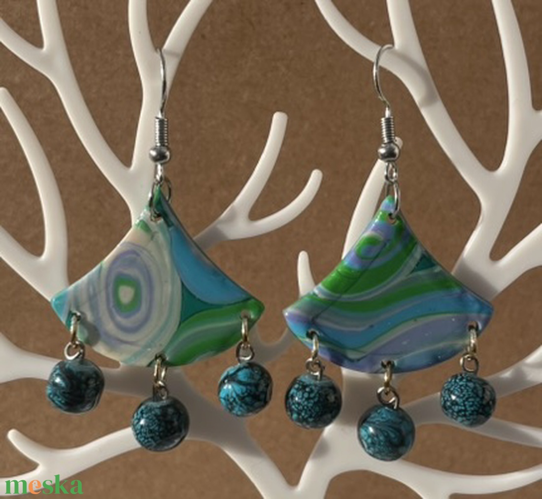Kék-zöld spirál - ékszer - fülbevaló - lógó fülbevaló - Meska.hu