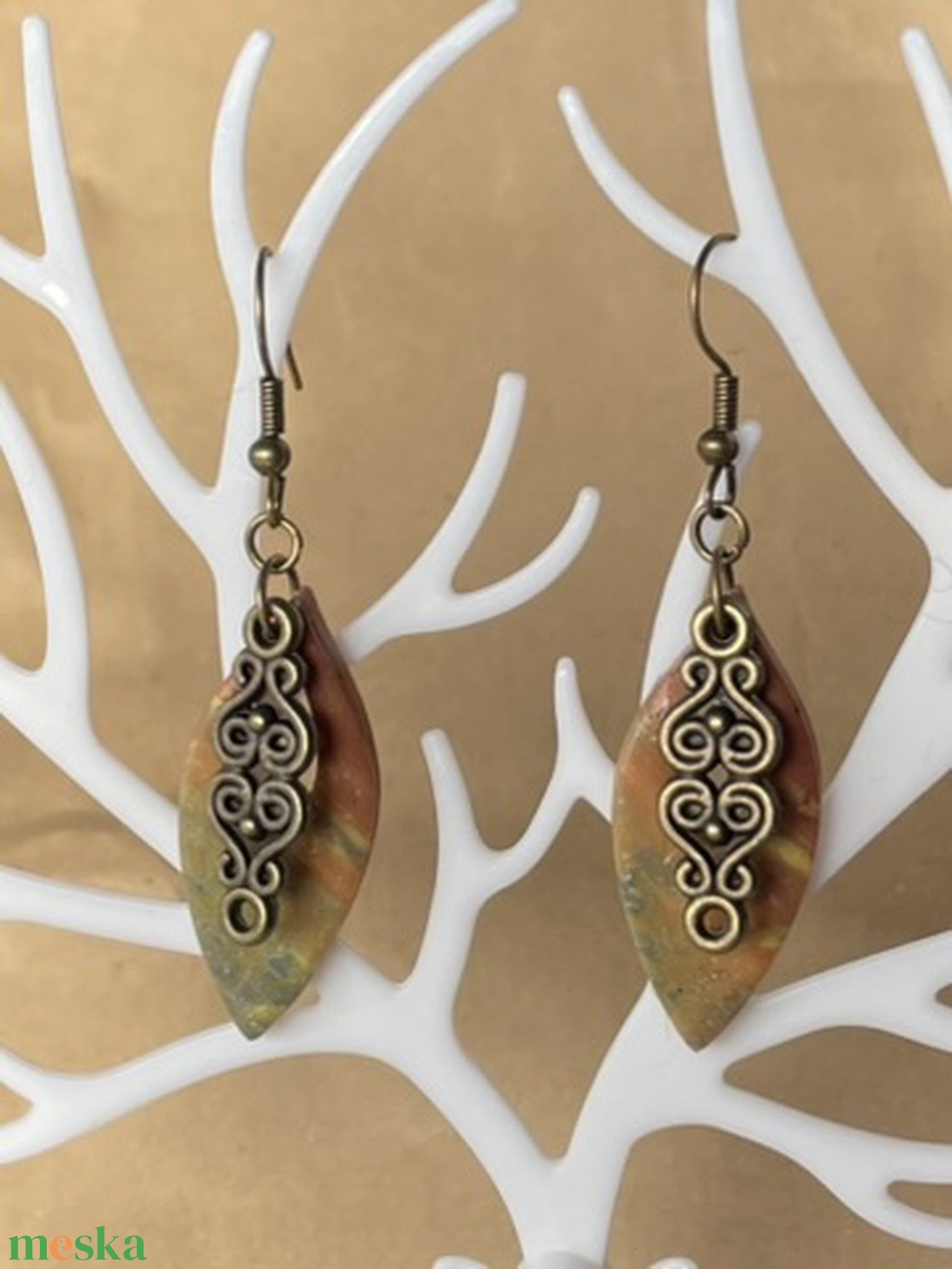 Barnás örvény - ékszer - fülbevaló - lógó fülbevaló - Meska.hu