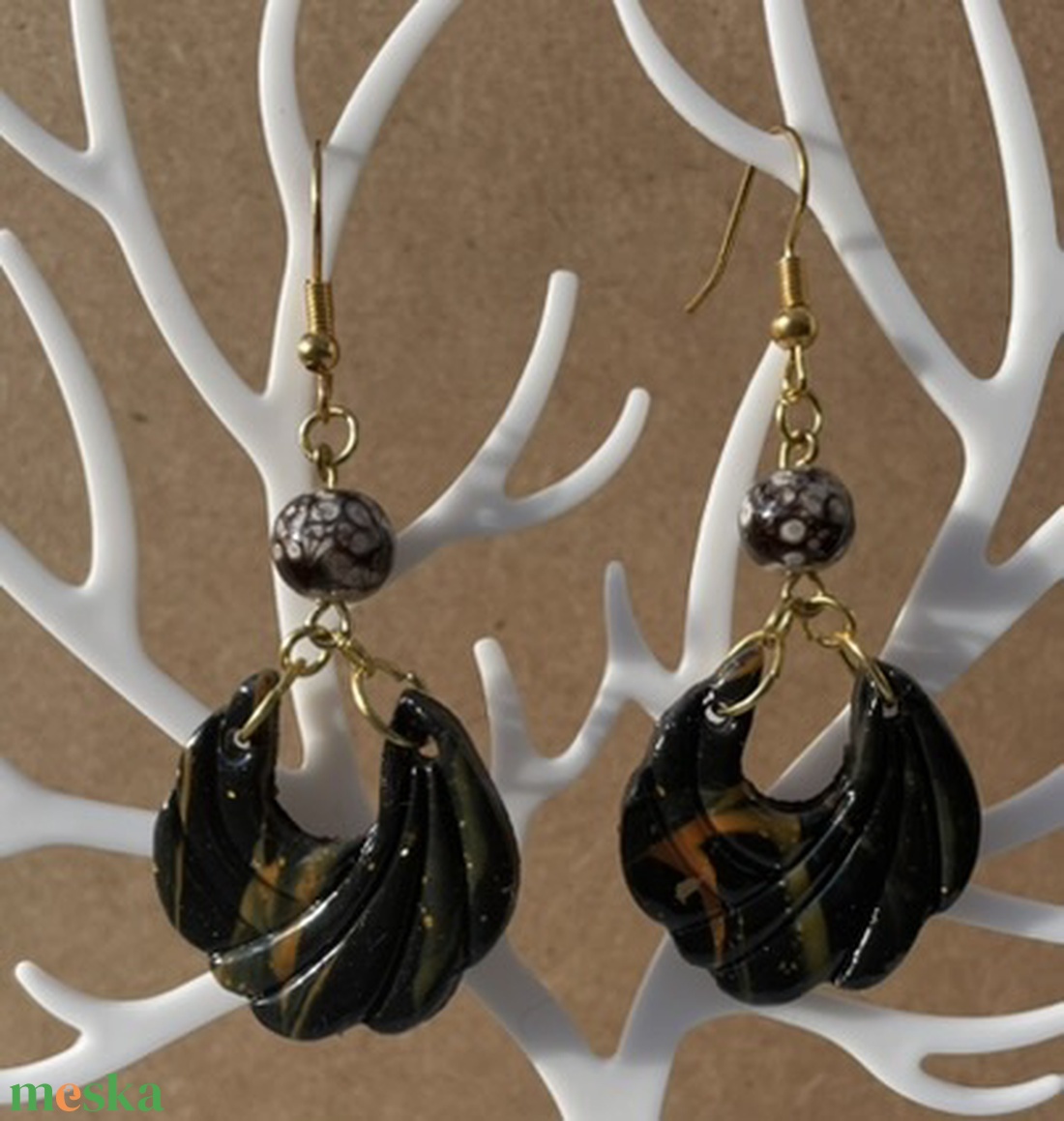 Fekete szépség - ékszer - fülbevaló - lógó fülbevaló - Meska.hu