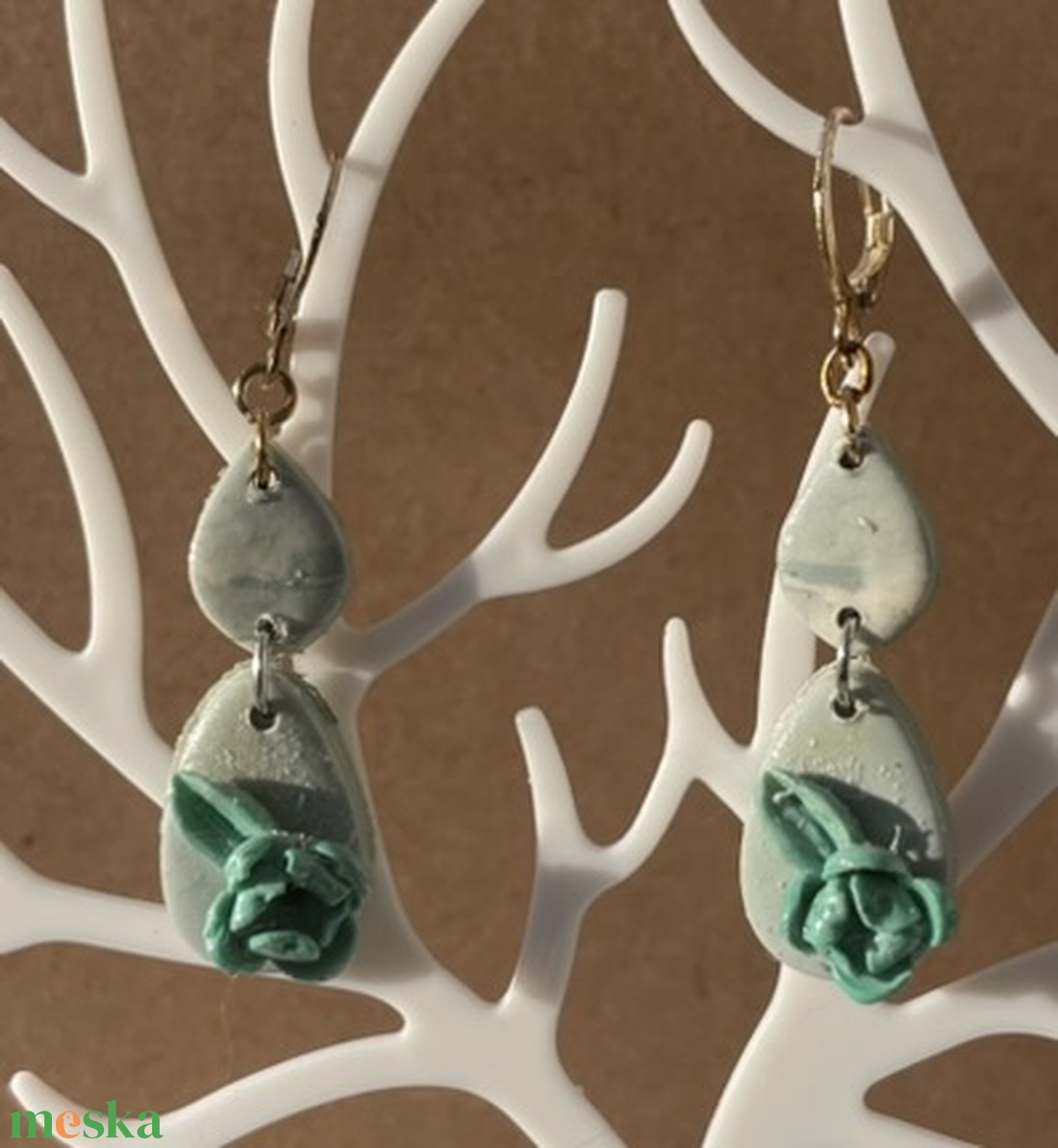 Zöld rózsa - ékszer - fülbevaló - lógó fülbevaló - Meska.hu