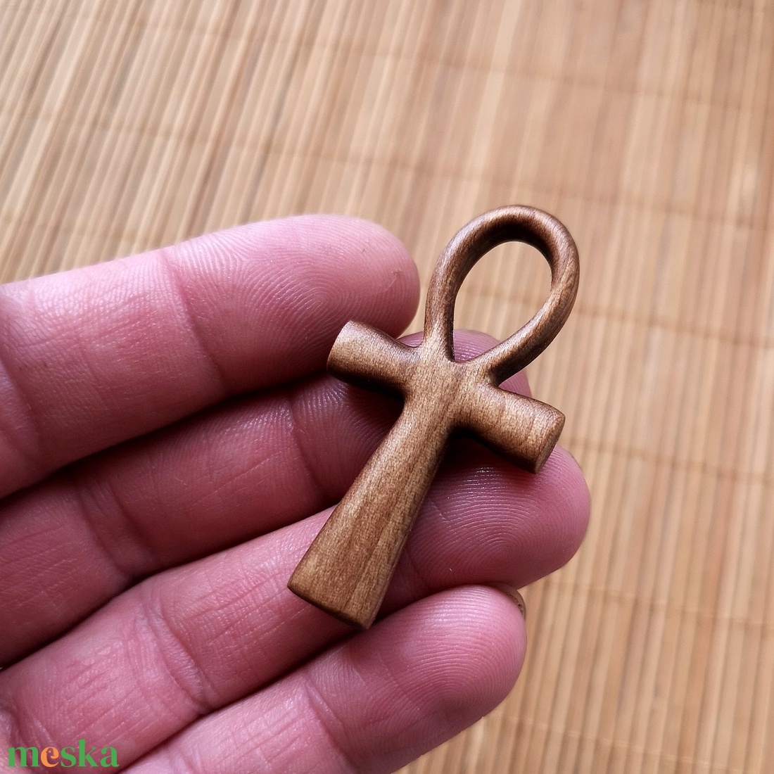 Hársfából faragott ankh kereszt - ékszer - nyaklánc - medálos nyaklánc - Meska.hu Hársfából faragott ankh kereszt - ékszer - nyaklánc - medálos nyaklánc - Meska.hu