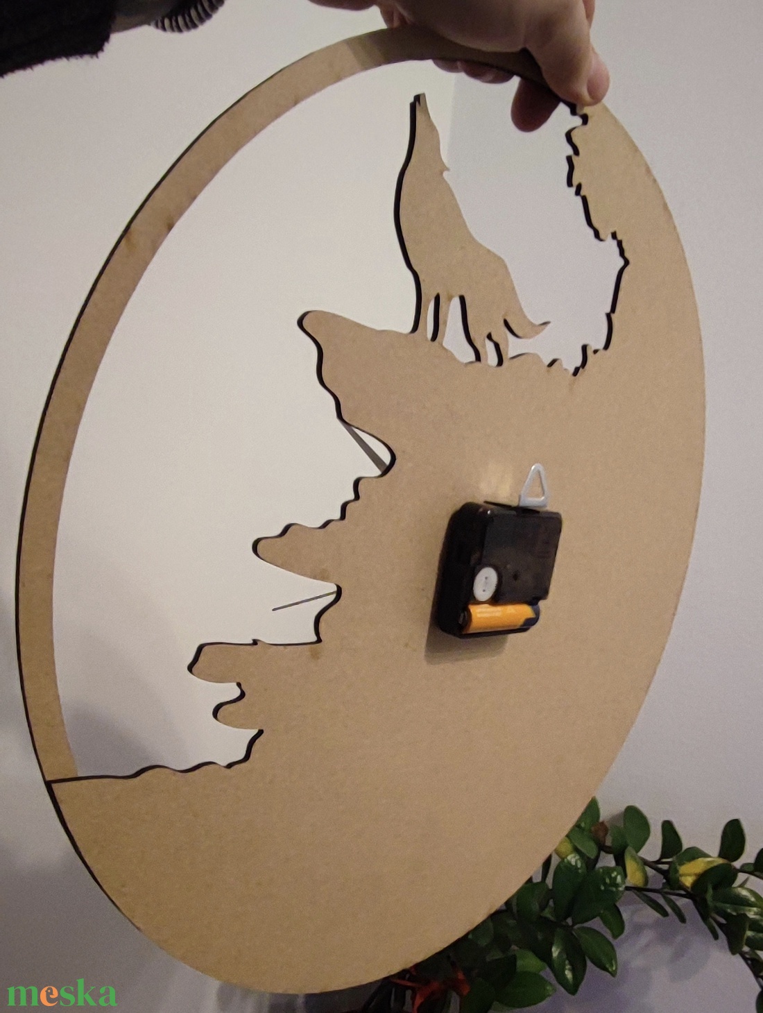 Gravírozott farkasos falióra � 40 cm � egyedi, természet ihlette dekoráció - diy (csináld magad) - egységcsomag - Meska.hu