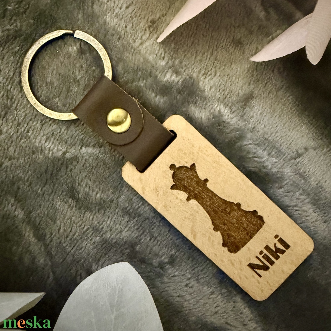 Egyedi, személyre szabott fa kulcstartó - mert minden királynő megérdemli a koronáját - táska & tok - kulcstartó & táskadísz - kulcstartó - Meska.hu