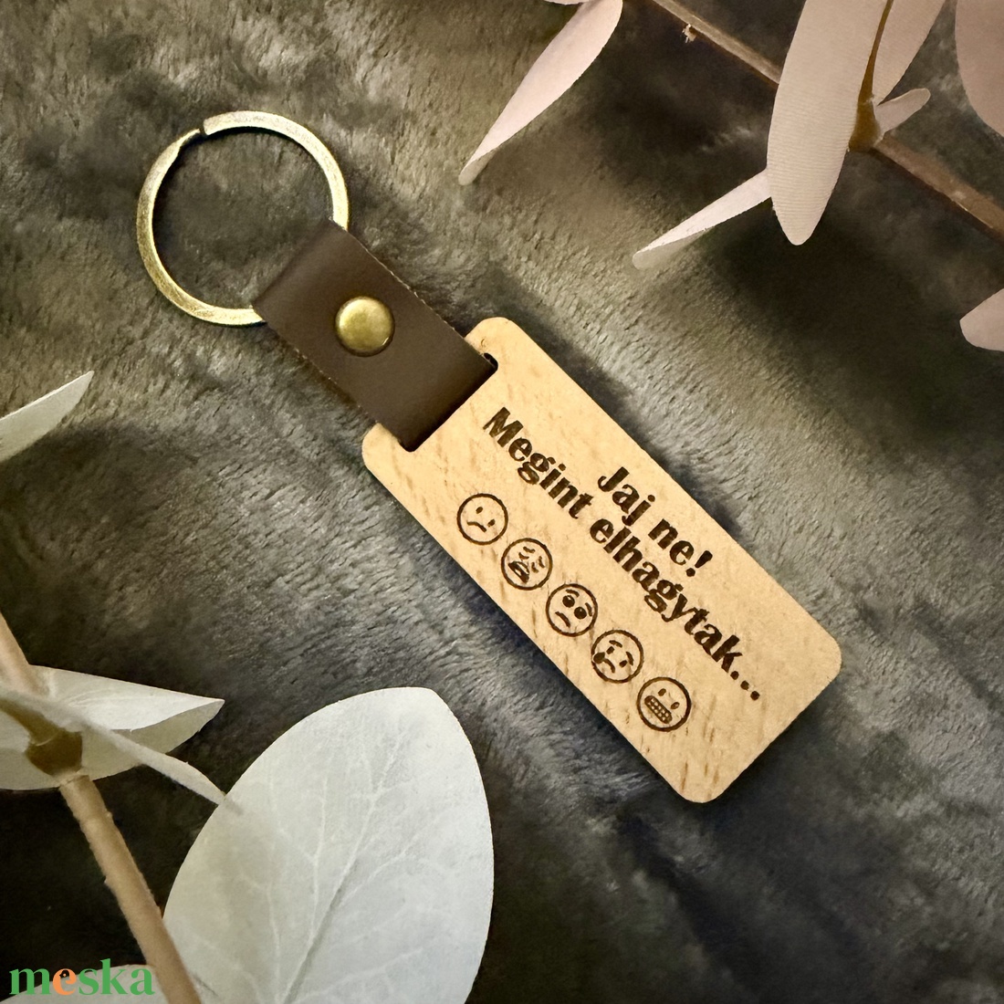 Humoros, személyre szabott fa kulcstartó - amikor a kulcs is pánikba esik - táska & tok - kulcstartó & táskadísz - kulcstartó - Meska.hu