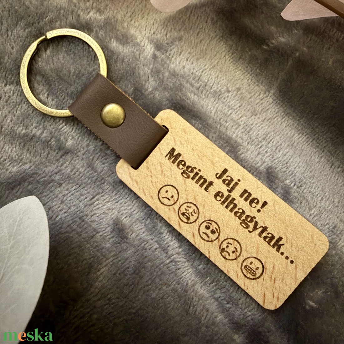 Humoros, személyre szabott fa kulcstartó - amikor a kulcs is pánikba esik - táska & tok - kulcstartó & táskadísz - kulcstartó - Meska.hu