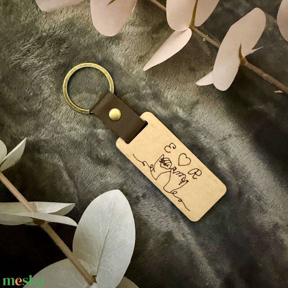 Személyre szabott páros fa kulcstartó - az összetartozás apró, mégis örök jele - táska & tok - kulcstartó & táskadísz - kulcstartó - Meska.hu