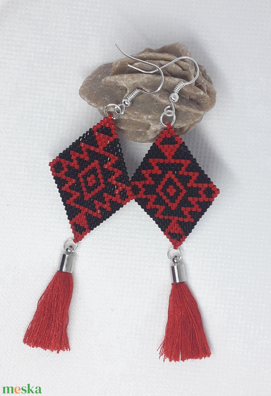 Absztrakt bojtos fülbevaló - ékszer - fülbevaló - rojtos fülbevaló - Meska.hu