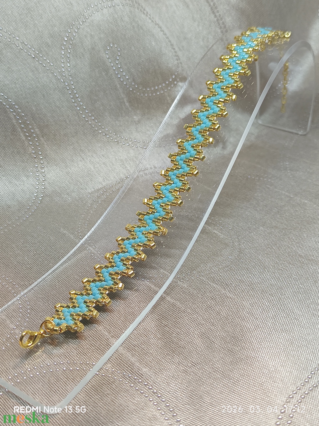 Türkiz arany ZigZag karkötő - ékszer - karkötő - gyöngyös karkötő - Meska.hu