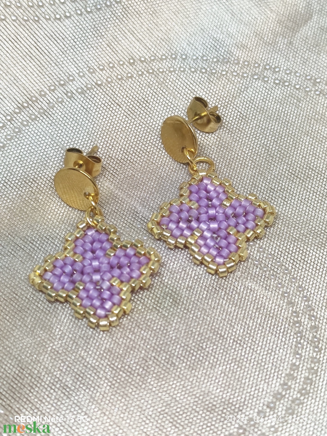 Lóhere gyöngyös fülbevaló, Arany-Lila Miyuki gyöngyből - ékszer - fülbevaló - lógó fülbevaló - Meska.hu