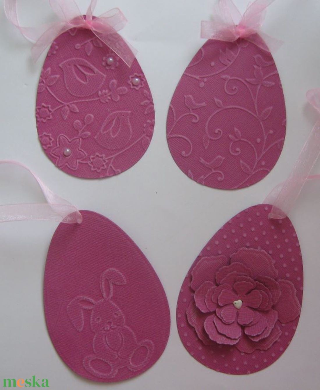 Húsvét - ajándékkísérő nyuszi dombormintával -  asztaldísz , dekoráció, csoportajándék - emlék - egyedi termék - otthon & életmód - papír, írószer - ajándékozás kellékei - ajándékkísérő - Meska.hu