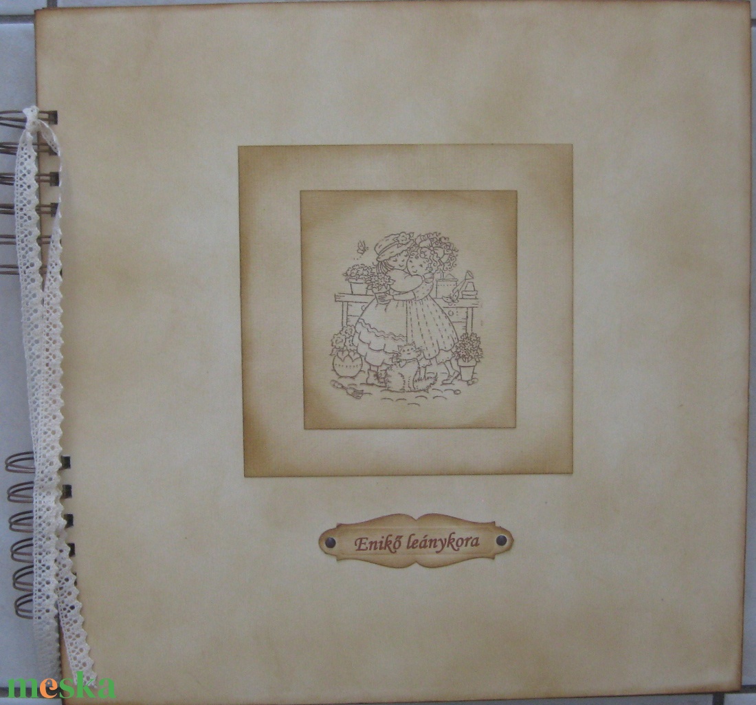 Csoportajándék - emlékmegőrző album-jegyzetek-emlékek -egyedi borítólap-barátok -táborozók -versenyzők-vendégek-kolléga - otthon & életmód - papír, írószer - album & fotóalbum - Meska.hu Csoportajándék - emlékmegőrző album-jegyzetek-emlékek -egyedi borítólap-barátok -táborozók -versenyzők-vendégek-kolléga - otthon & életmód - papír, írószer - album & fotóalbum - Meska.hu