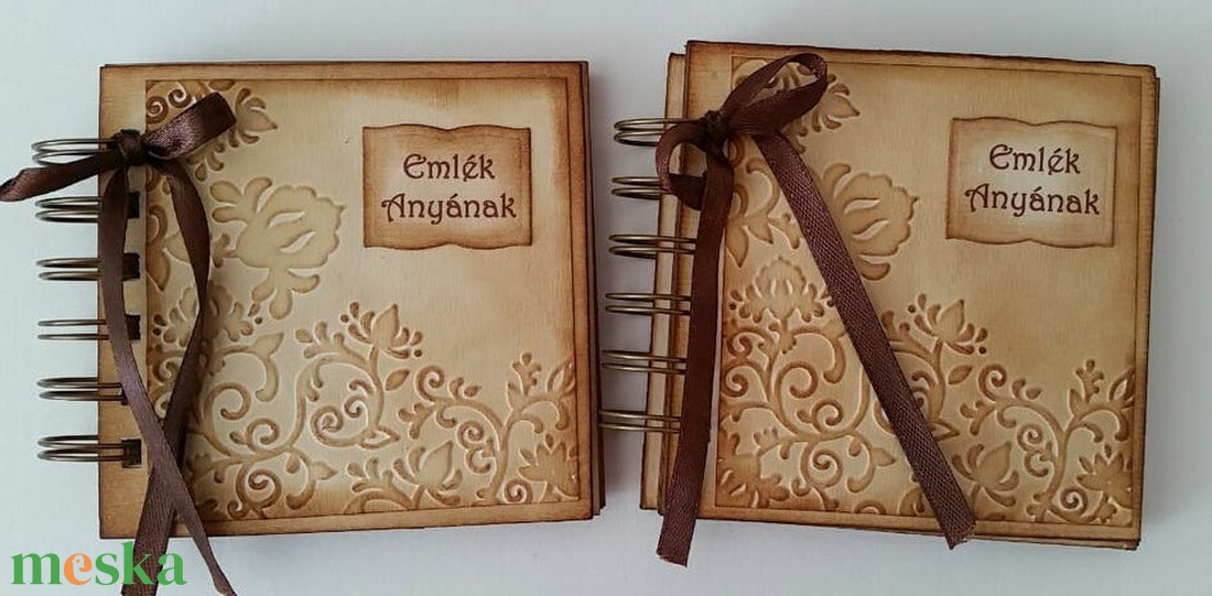 Virág helyett - anyának, mamának - házassági évforduló - születésnap - szülőköszöntő album - idézetek - emlék a jövőnek - otthon & életmód - papír, írószer - album & fotóalbum - Meska.hu Virág helyett - anyának, mamának - házassági évforduló - születésnap - szülőköszöntő album - idézetek - emlék a jövőnek - otthon & életmód - papír, írószer - album & fotóalbum - Meska.hu