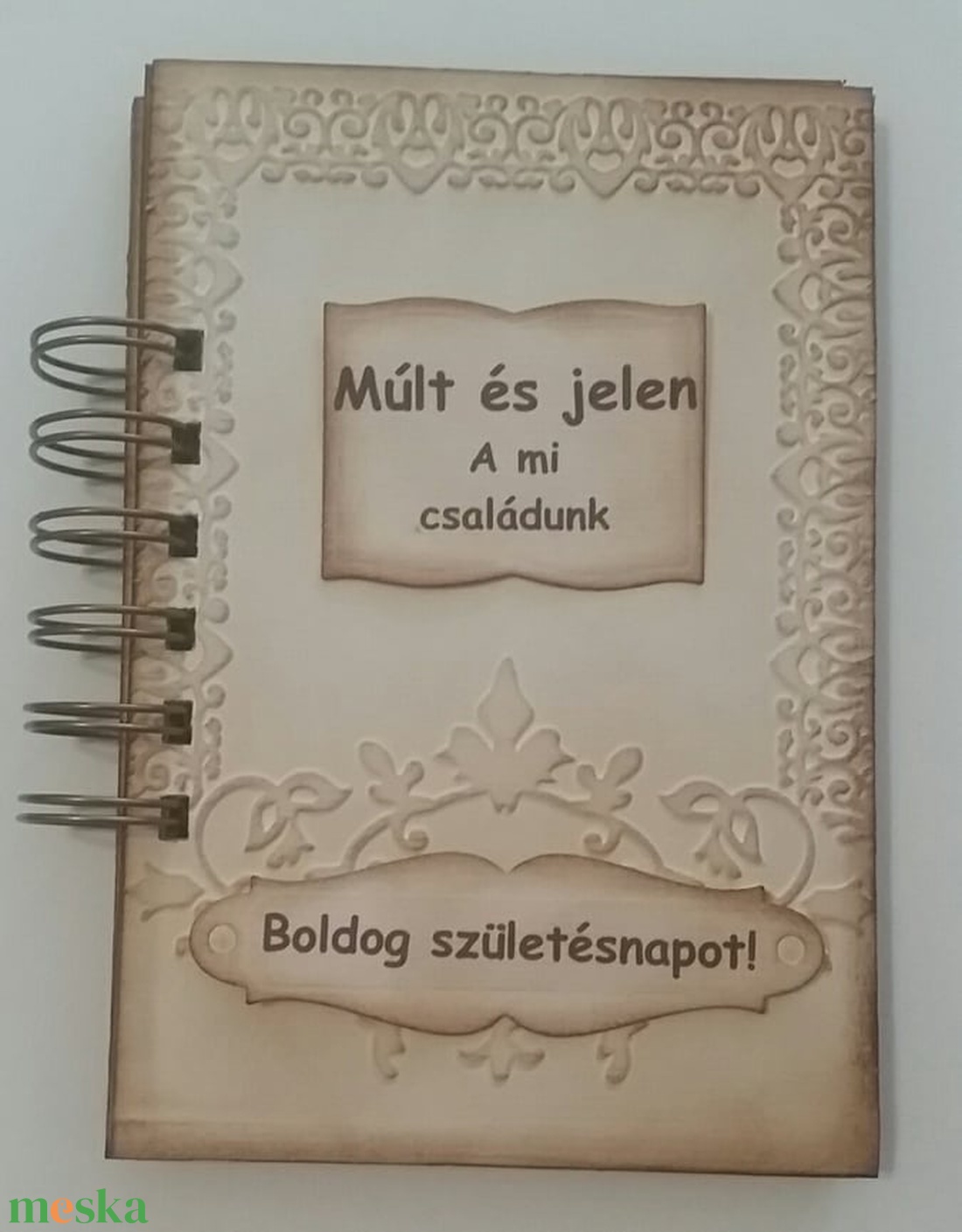 Boldog születésnapot! Életem legszebb emlékei - gyermekkortól felnőttkorig - Jókívánságkönyv - emlékmegőrző - életút - otthon & életmód - papír, írószer - album & fotóalbum - Meska.hu Boldog születésnapot! Életem legszebb emlékei - gyermekkortól felnőttkorig - Jókívánságkönyv - emlékmegőrző - életút - otthon & életmód - papír, írószer - album & fotóalbum - Meska.hu