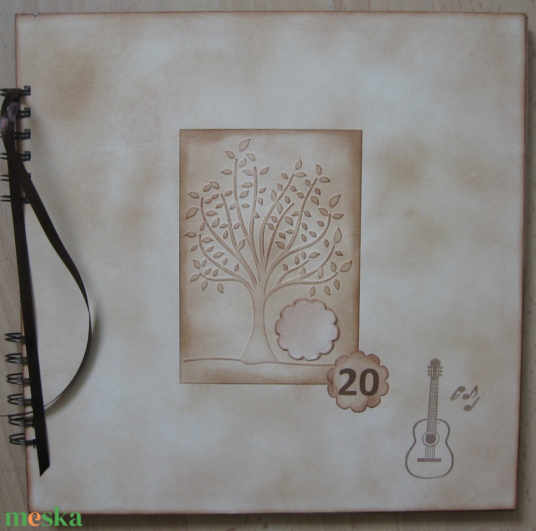 Ajándékozz emléket! - Emlékmegőrző album - családi album - családi ünnepek, céges évfordulós események - emlék a jövőnek - otthon & életmód - papír, írószer - album & fotóalbum - Meska.hu Ajándékozz emléket! - Emlékmegőrző album - családi album - családi ünnepek, céges évfordulós események - emlék a jövőnek - otthon & életmód - papír, írószer - album & fotóalbum - Meska.hu