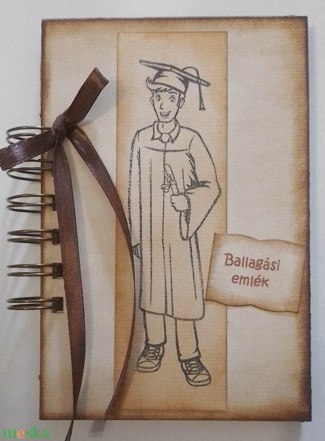 Ballagási emlék - emlékmegőrző album - ballagóknak és ballagtatóknak - csoportajándék - otthon & életmód - papír, írószer - album & fotóalbum - Meska.hu Ballagási emlék - emlékmegőrző album - ballagóknak és ballagtatóknak - csoportajándék - otthon & életmód - papír, írószer - album & fotóalbum - Meska.hu