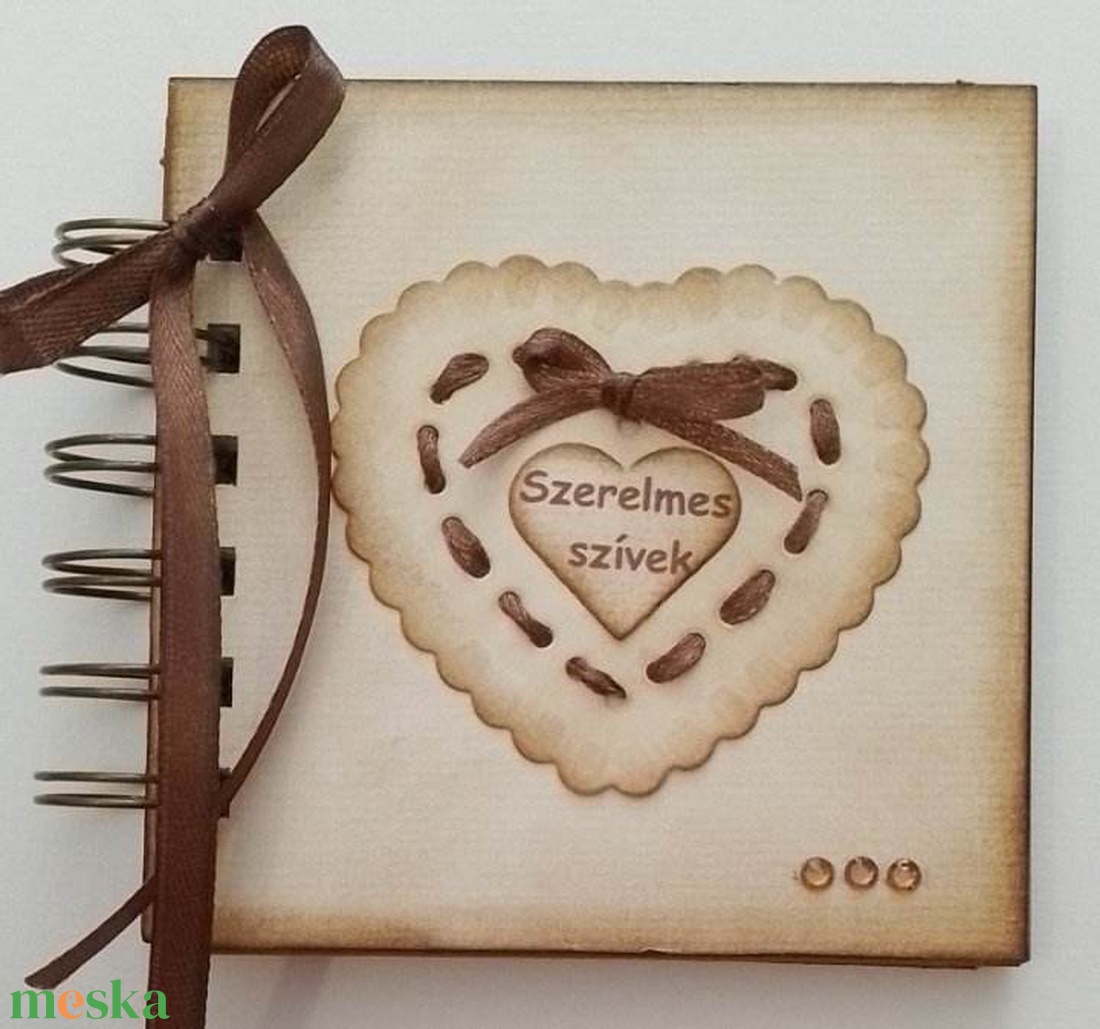 Album .......hogy egy nap emlékeit örökké őrízhesd - eljegyzés - esküvő - a legszebb nap - Valentin nap - évforduló - otthon & életmód - papír, írószer - album & fotóalbum - Meska.hu Album .......hogy egy nap emlékeit örökké őrízhesd - eljegyzés - esküvő - a legszebb nap - Valentin nap - évforduló - otthon & életmód - papír, írószer - album & fotóalbum - Meska.hu