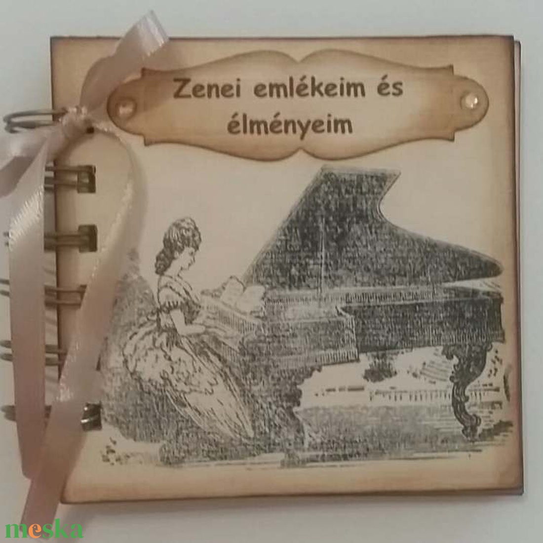 Zene- , színházkedvelőknek - csoportajándék - zenei versenyek - emlékmegőrző album - zongora - örök emlék - egyeditermék - otthon & életmód - papír, írószer - album & fotóalbum - Meska.hu Zene- , színházkedvelőknek - csoportajándék - zenei versenyek - emlékmegőrző album - zongora - örök emlék - egyeditermék - otthon & életmód - papír, írószer - album & fotóalbum - Meska.hu