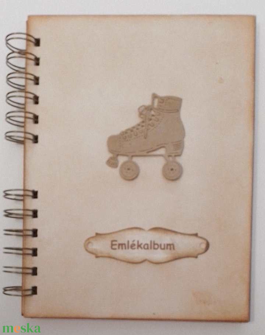Görkorcsolyázó fiatalok albuma - emlékírás - élménybeszámoló - fiatalok - tervek és elképzelések - emlékmegőrzés -egyedi - otthon & életmód - papír, írószer - album & fotóalbum - Meska.hu Görkorcsolyázó fiatalok albuma - emlékírás - élménybeszámoló - fiatalok - tervek és elképzelések - emlékmegőrzés -egyedi - otthon & életmód - papír, írószer - album & fotóalbum - Meska.hu