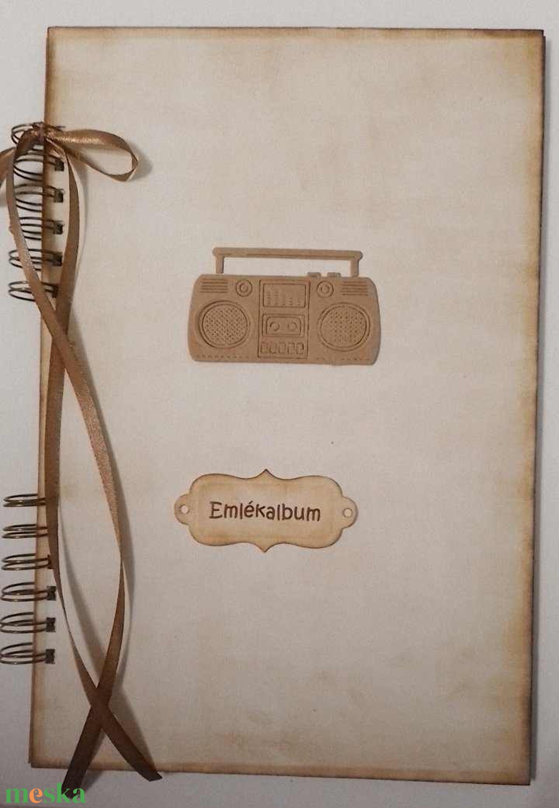 A múlt emlékei - az én rádióm - rádiógyűjteményem - emlékírás - élménybeszámolók egyedi ajándék -örök emlék -emlékalbum2 - otthon & életmód - papír, írószer - album & fotóalbum - Meska.hu A múlt emlékei - az én rádióm - rádiógyűjteményem - emlékírás - élménybeszámolók egyedi ajándék -örök emlék -emlékalbum2 - otthon & életmód - papír, írószer - album & fotóalbum - Meska.hu