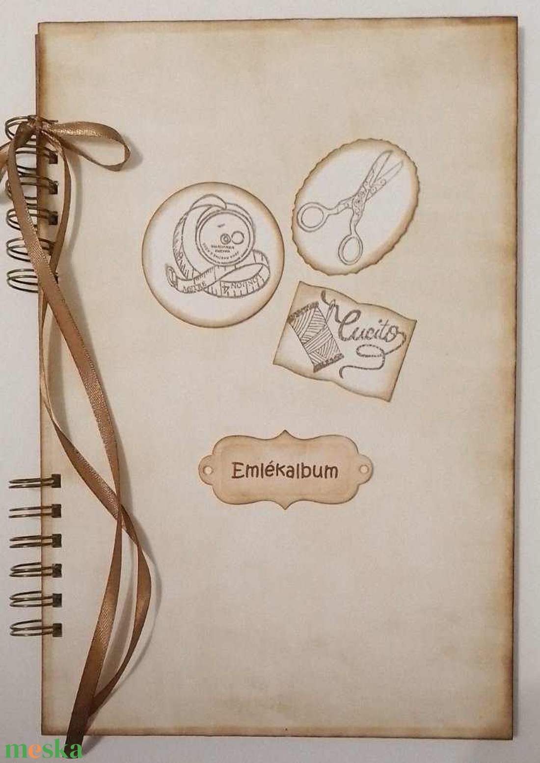 Ajándékötlet a varrást kedvelőknek - foltvarrás -patwork- emléklap - rendezvény - találkozó - kiállítás ajándéka 2 - otthon & életmód - papír, írószer - album & fotóalbum - Meska.hu Ajándékötlet a varrást kedvelőknek - foltvarrás -patwork- emléklap - rendezvény - találkozó - kiállítás ajándéka 2 - otthon & életmód - papír, írószer - album & fotóalbum - Meska.hu
