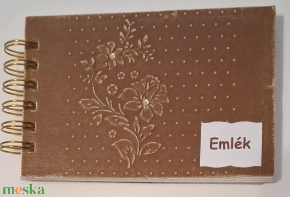 Családi album - emlékek, élményleírások -  kirándulások - hobby -  múlt emléke - emlék a jövőnek - jelen pillanatai  - otthon & életmód - papír, írószer - album & fotóalbum - Meska.hu