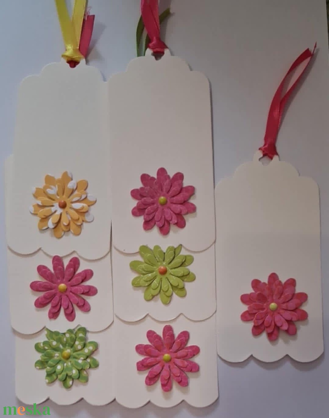 Ajándékkísérők - csoportajándék - lánybúcsú - esküvő - virágos - ajándékcsomaghoz - ültetőkártya - köszönetkártya    - otthon & életmód - papír, írószer - ajándékozás kellékei - ajándékkísérő - Meska.hu