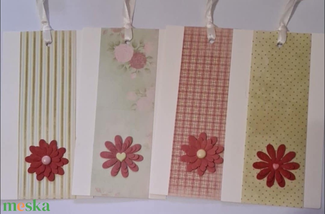 Virágos könyvjelző - emléklap - Könyvimádoknak - csoportajándék - nőnap - anyák napja - ballagás - pedagógus -örök emlék - otthon & életmód - papír, írószer - ajándékozás kellékei - ajándékkísérő - Meska.hu