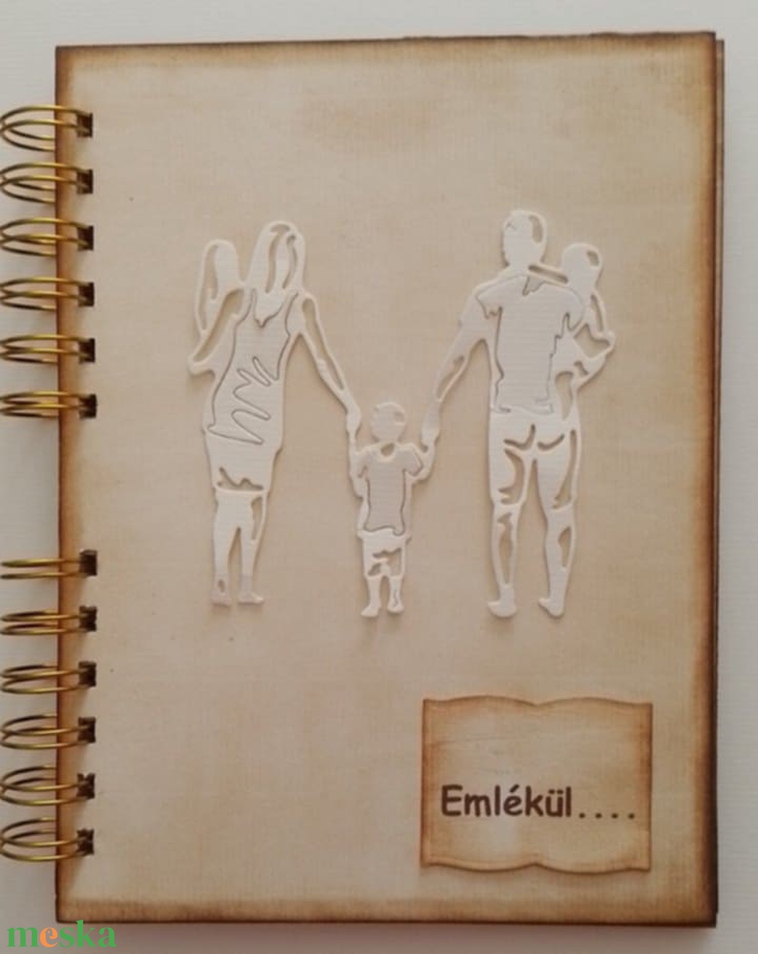 Családi emlékkönyv - emlékmegőrző album - Apa és én - emlék a jövőnek - jelen pillanatai -családi ünnepek ajándéka - otthon & életmód - papír, írószer - album & fotóalbum - Meska.hu