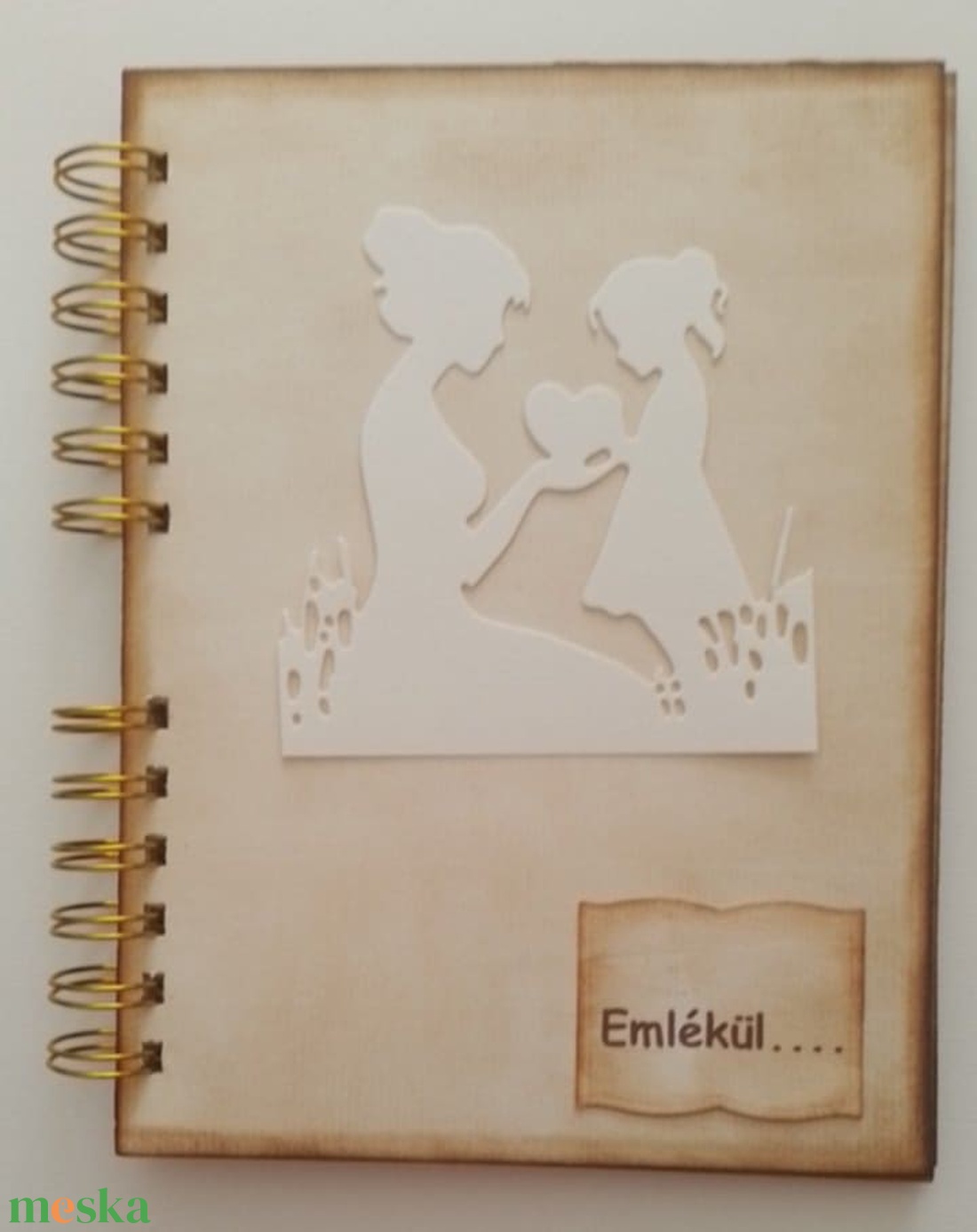 Családi emlékkönyv - emlékmegőrző album - Apa és én - emlék a jövőnek - jelen pillanatai -családi ünnepek ajándéka - otthon & életmód - papír, írószer - album & fotóalbum - Meska.hu