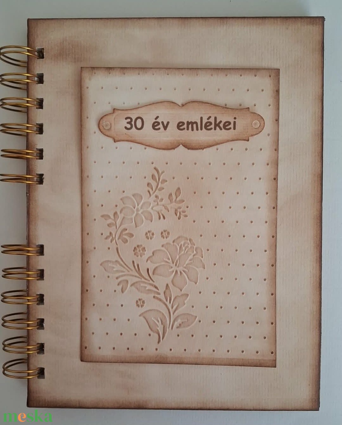 Új minta - emlékmergőrző album - emlékírás - élménybeszámoló - tervek, célok  jegyzetek-jókívánságok - töikfaragás  - otthon & életmód - papír, írószer - album & fotóalbum - Meska.hu