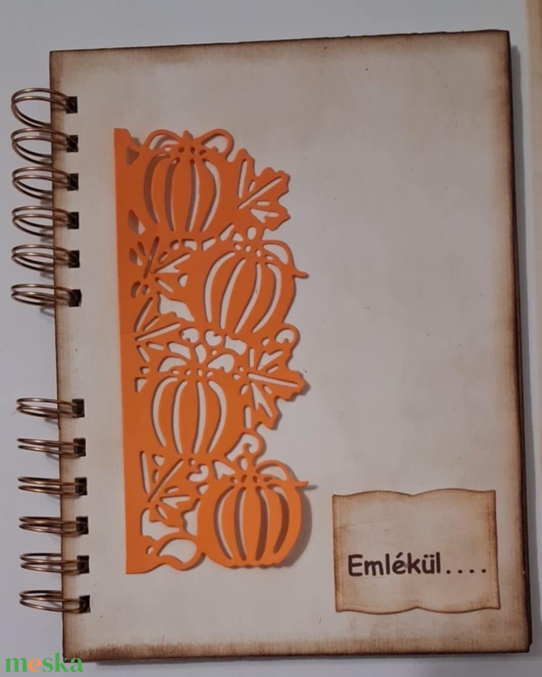 Új minta - emlékmergőrző album - emlékírás - élménybeszámoló - tervek, célok  jegyzetek-jókívánságok - töikfaragás  2 - otthon & életmód - papír, írószer - album & fotóalbum - Meska.hu