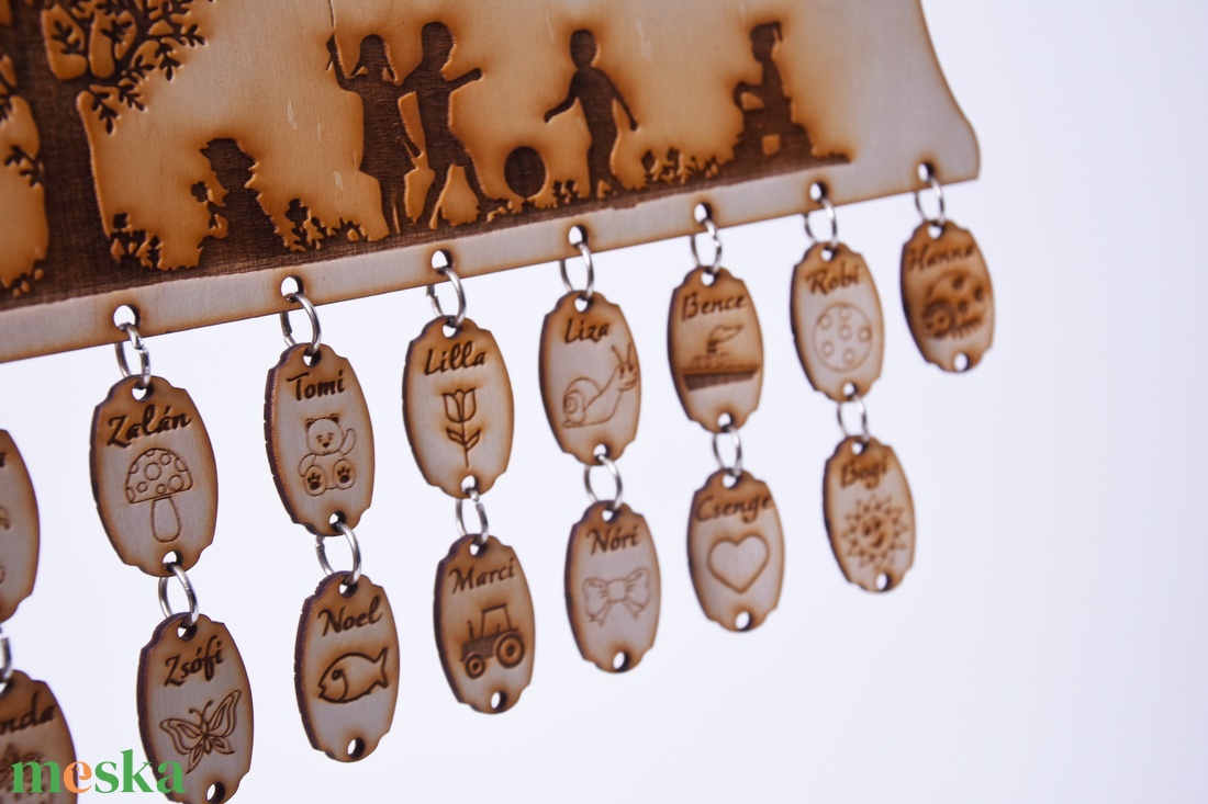 Gravírozott ovis csoport tabló bilétával - otthon & életmód - dekoráció - fali és függő dekoráció - falra akasztható dekor - Meska.hu